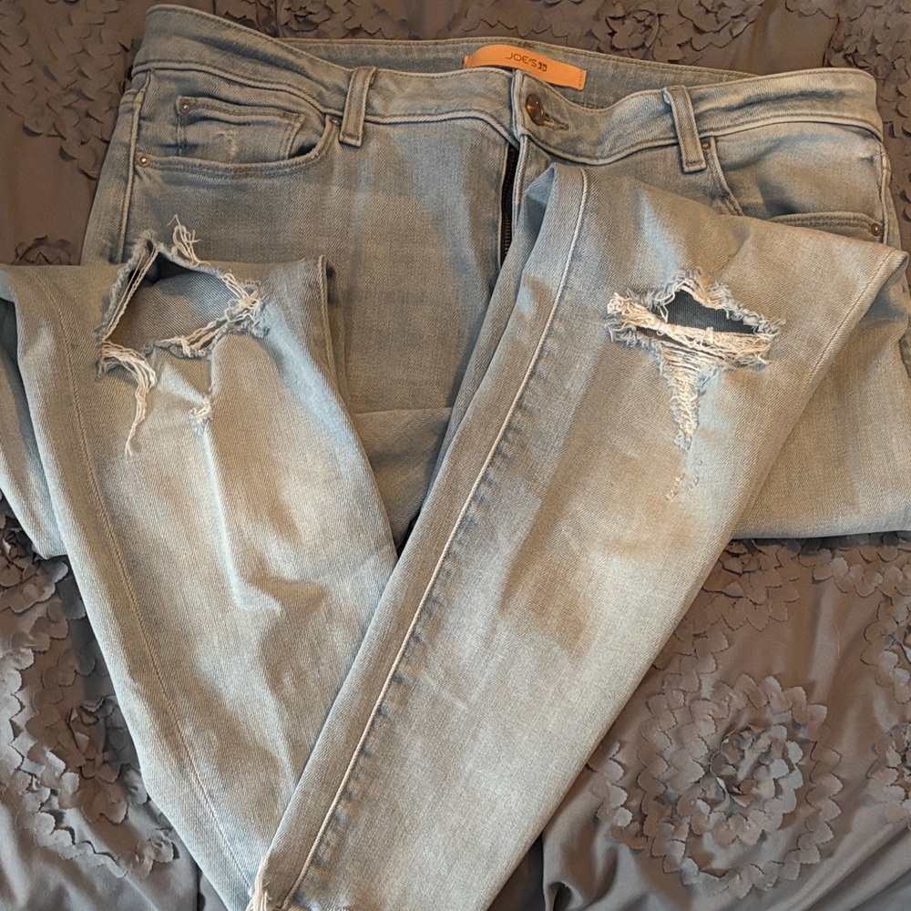 Joe's Jeans The Icon Light Blue Ripped Skinny Jeans size 32
